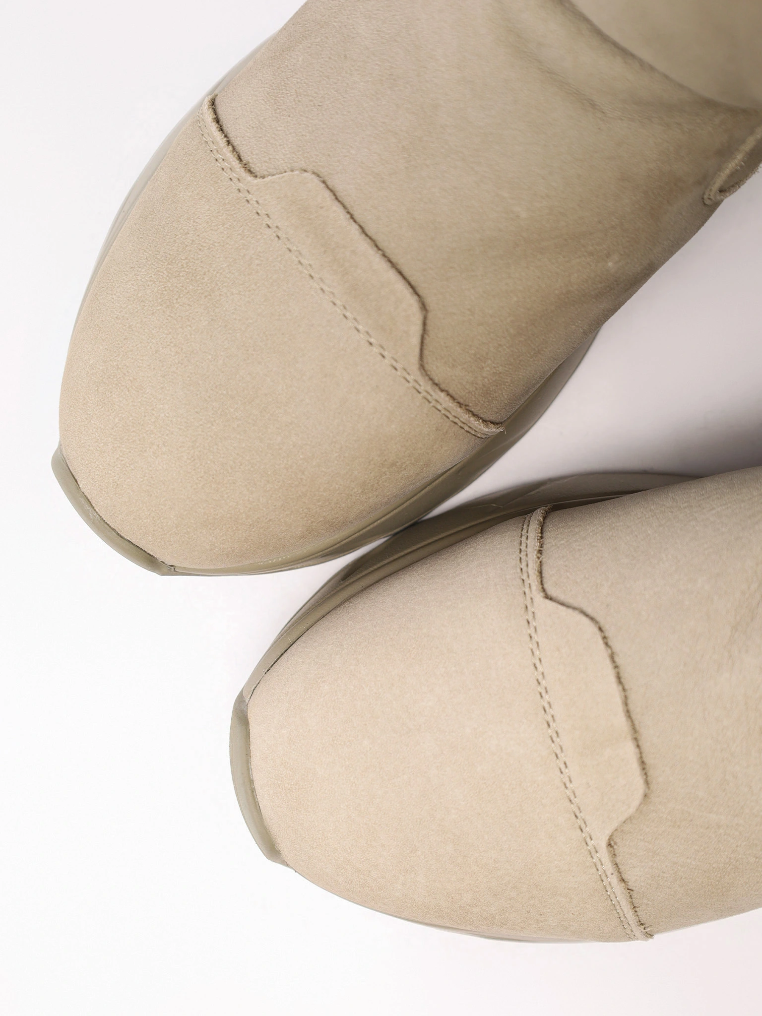 Ботинки цвета хаки на рельефной подошве